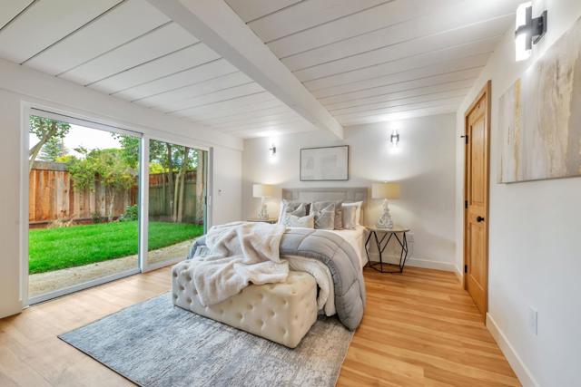 4225 Park Boulevard, Palo Alto CA: https://media.crmls.org/mediaz/868b2fdd-743d-4638-b641-b06fe5871266.jpg