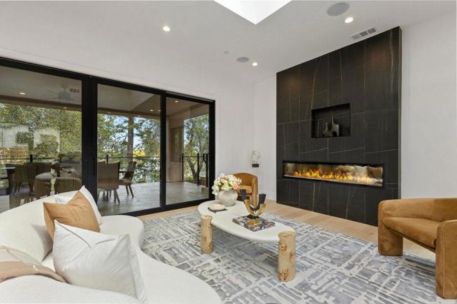 18061 Saratoga Los Gatos Road, Monte Sereno CA: https://media.crmls.org/mediaz/868b4fd1-e31b-4a5d-8651-163f3dd756b0.jpg