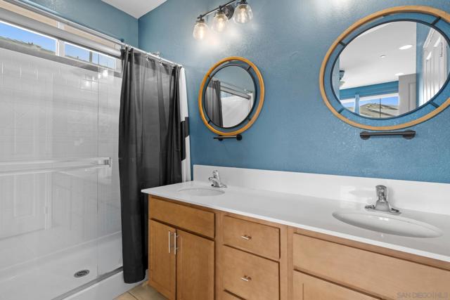 1344 Shoshone Falls Drive, Ramona CA: https://media.crmls.org/mediaz/868ba36a-a065-41e8-9e5a-c79a538fbd81.jpg