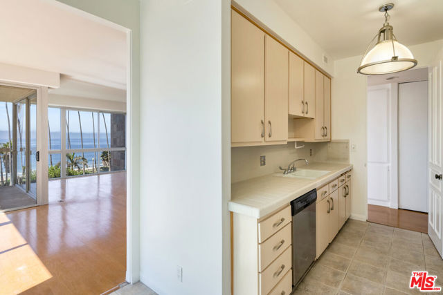 515 Ocean Avenue, 502N photo 7