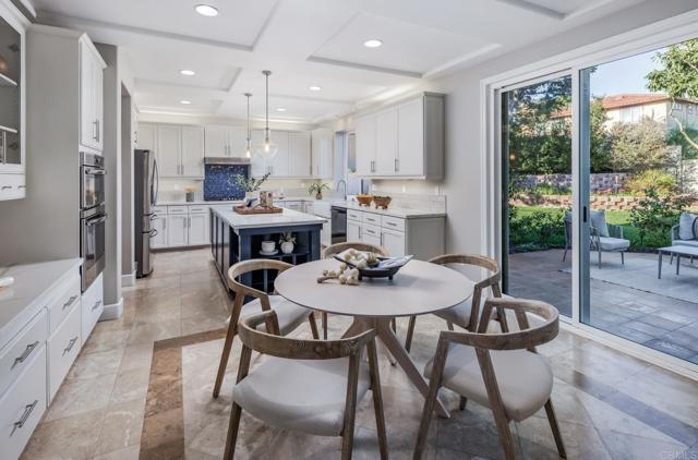 Detail Gallery Image 10 of 43 For 8092 Paseo Arrayan, Carlsbad,  CA 92009 - 5 Beds | 4/1 Baths