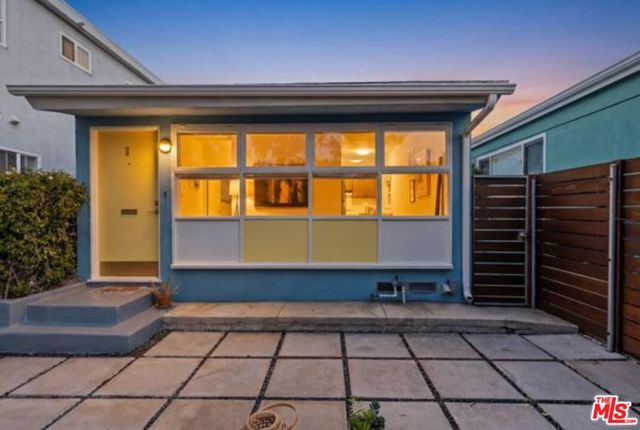 2404 Ocean Park Boulevard photo 4