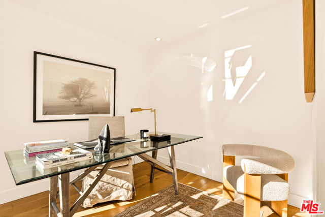 Image 23 of 43 For 3128 Stanford Avenue