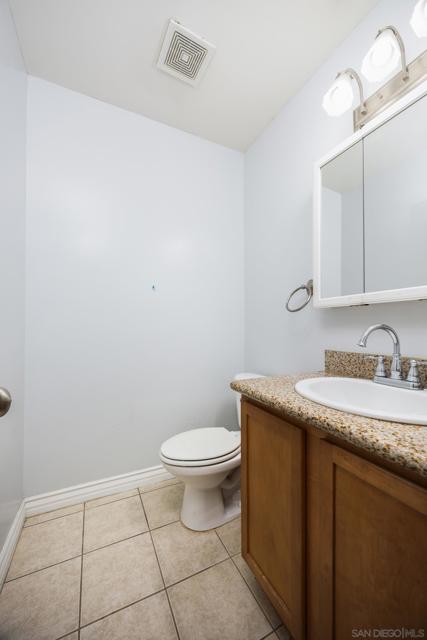 1386 E Madison Ave, El Cajon CA: https://media.crmls.org/mediaz/868d437d-0ff2-4e95-85f2-aaccc2c38e86.jpg