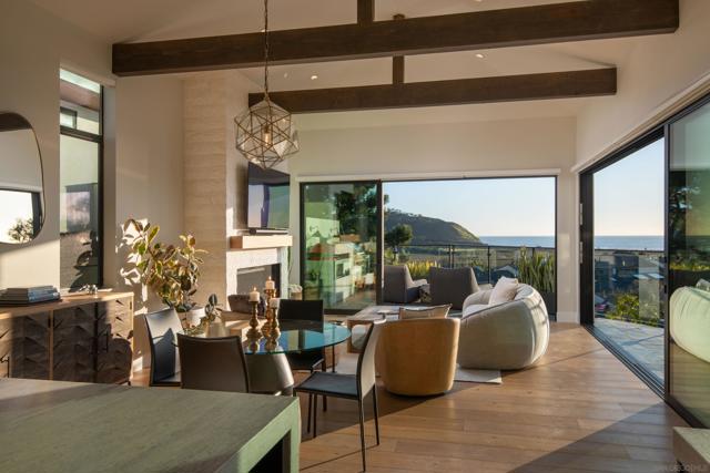 12994 Via Esperia, Del Mar CA: https://media.crmls.org/mediaz/868e1480-3ef0-4912-9d7f-3005030820b1.jpg