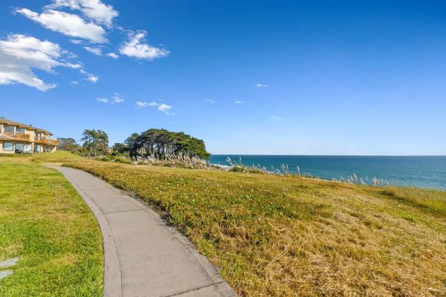 16 Seascape Resort Drive, Aptos CA: https://media.crmls.org/mediaz/868e5376-df7d-4144-9028-edb6a7c3bbfd.jpg