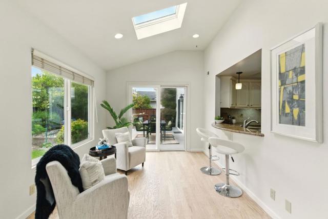 942 Constitution Drive, Foster City CA: https://media.crmls.org/mediaz/868e6bab-e4f6-44f4-8b29-b743db7931f4.jpg