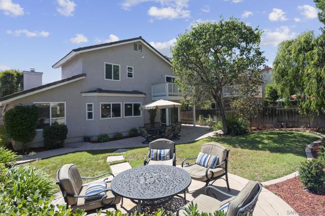 13907 Bruyere Ct, San Diego CA: https://media.crmls.org/mediaz/868ec499-7ff2-48de-b87d-4eada610d342.jpg