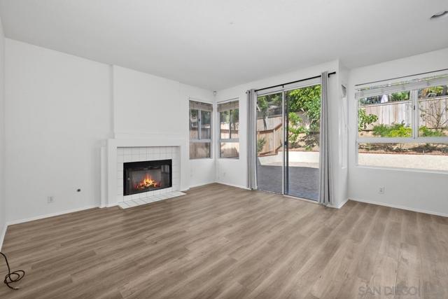 12305 Crisscross Ln, San Diego CA: https://media.crmls.org/mediaz/868ee279-8ea6-4339-958e-0c8ca94d5ee9.jpg