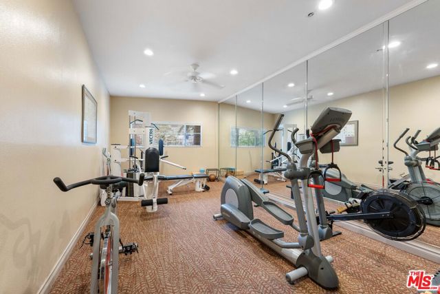 222 7th Street, Santa Monica CA: https://media.crmls.org/mediaz/868f407c-515c-478a-ad02-b43cdabfb2ca.jpg