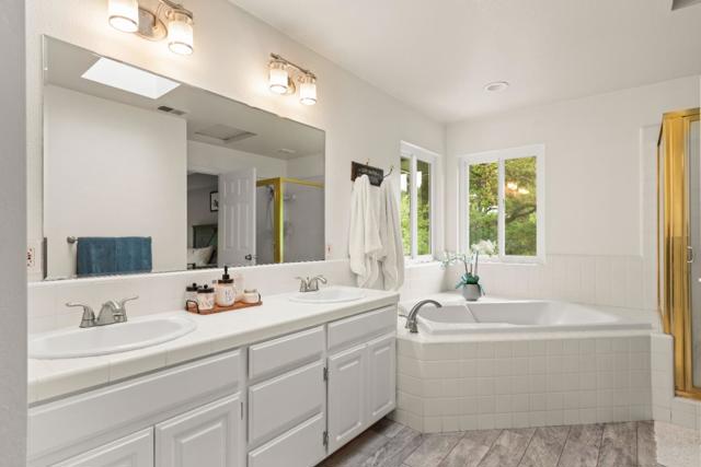 2655 San Juan Canyon Road, San Juan Bautista CA: https://media.crmls.org/mediaz/868f4d10-4397-4f31-a047-77622e013165.jpg