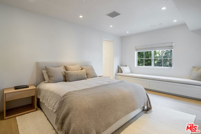 Drew Fenton | 309 E Rustic Road Santa Monica CA | MLS: 6874586