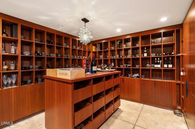 Detail Gallery Image 15 of 40 For 200 Fern Dr, Pasadena,  CA 91105 - 5 Beds | 6/2 Baths