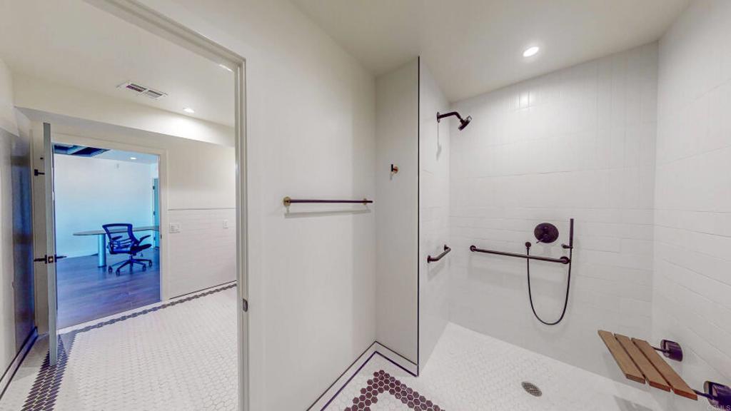 401 Grand Avenue - photo 9