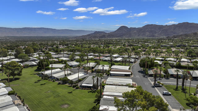49305 Highway 74, Palm Desert CA: https://media.crmls.org/mediaz/869198a1-7d08-4e64-a074-14eeaa0e197b.jpg