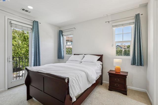 5010 Barrenstar Way, San Ramon CA: https://media.crmls.org/mediaz/8691c967-0248-40e8-97b9-965312081960.jpg