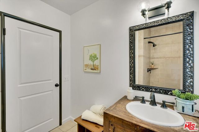 4300 Laurelgrove Avenue, Studio City CA: https://media.crmls.org/mediaz/86920b51-2cd1-420d-856d-8c4ab7496b8f.jpg