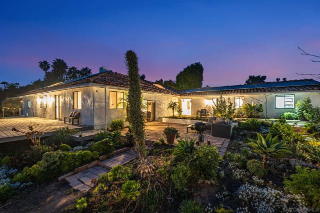 1761 Winterwarm Dr, Fallbrook CA: https://media.crmls.org/mediaz/8693144e-767c-411a-9038-beb82dacf12c.jpg
