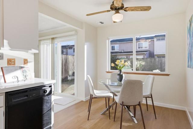 55 Saint James Court, Daly City CA: https://media.crmls.org/mediaz/86932353-cdcb-4e66-bc0e-f41ca1ce6d6c.jpg