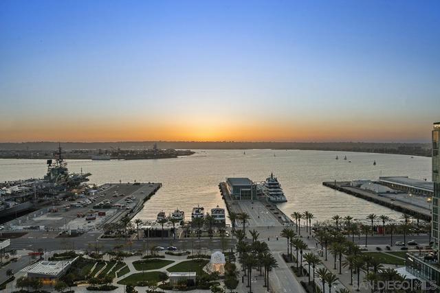 888 W E Street, San Diego CA: https://media.crmls.org/mediaz/8693d547-c801-47f8-99ec-e48b154a8db7.jpg