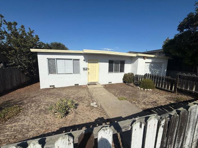 1615 Luzern Street, Seaside CA: https://media.crmls.org/mediaz/8693daec-a142-495e-8331-bce2cd54cbbf.jpg