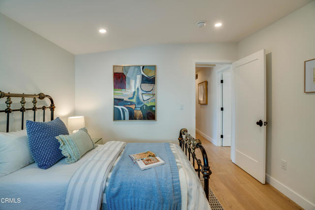 1100 Meridian Avenue, South Pasadena CA: https://media.crmls.org/mediaz/86941d35-b99d-406f-b6fe-96a7c742dfc6.jpg
