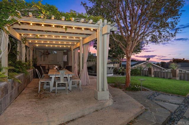 Detail Gallery Image 7 of 53 For 2195 Basswood Ave, Carlsbad,  CA 92008 - 3 Beds | 3/1 Baths