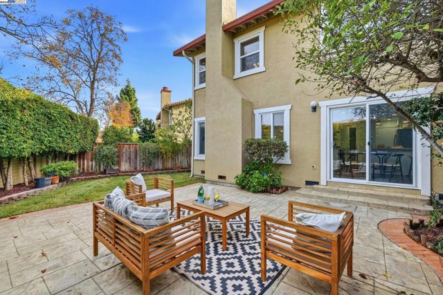 2907 Wilson Cmn, Fremont CA: https://media.crmls.org/mediaz/869596a1-d75e-46e4-8360-50b4cd24ecc1.jpg