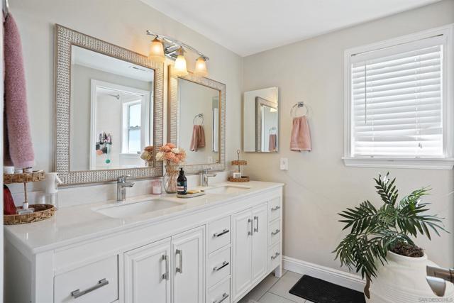42608 Remora St, Temecula CA: https://media.crmls.org/mediaz/8696b670-8880-4d2d-9998-b6ff9e74cb44.jpg