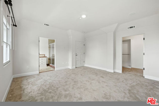 1675 Woods Drive, Los Angeles CA: https://media.crmls.org/mediaz/86971e7a-c462-4174-aa3a-9236194cc5a5.jpg