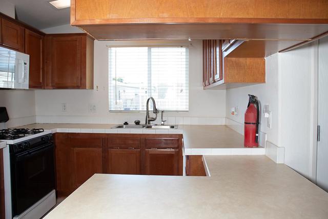 55 San Juan Grade Road, Salinas CA: https://media.crmls.org/mediaz/869744e1-10eb-4fe3-8baf-99d5b9dcdfd1.jpg