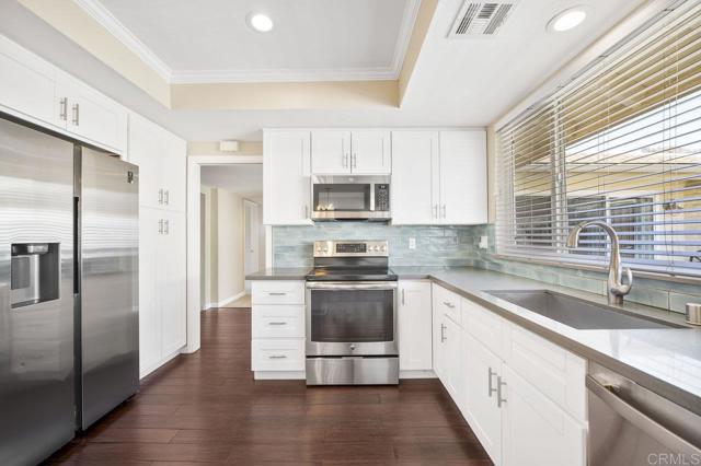 Detail Gallery Image 8 of 43 For 33 via Casitas, Bonsall,  CA 92003 - 3 Beds | 2 Baths