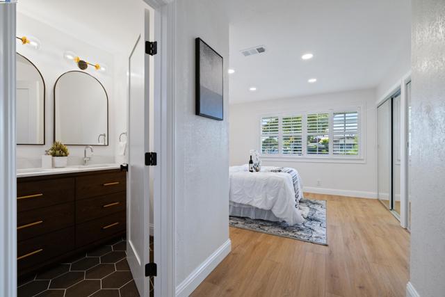 4501 Alice Way, Union City CA: https://media.crmls.org/mediaz/8699fee6-9316-4185-a439-dcb7ee446f27.jpg