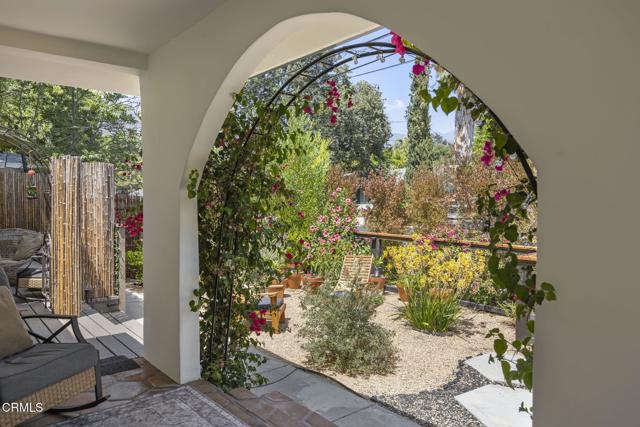301 Park Road, Ojai CA: https://media.crmls.org/mediaz/869b6621-b67f-499c-8df1-7728d39db0de.jpg