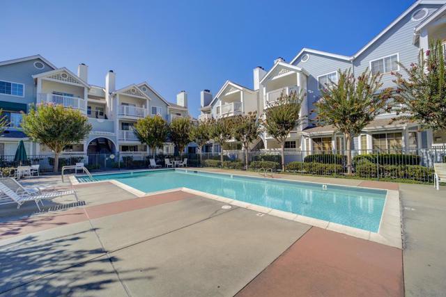 602 Arcadia Terrace, Sunnyvale CA: https://media.crmls.org/mediaz/869bb08b-e355-4785-89c8-51f9939bb1ee.jpg
