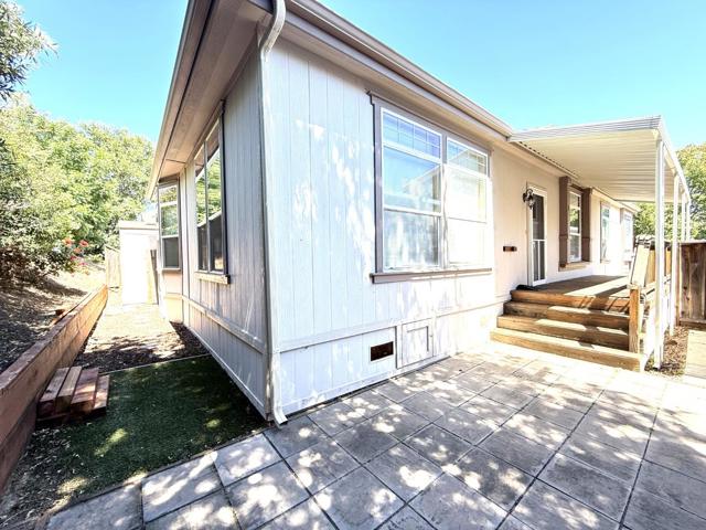 125 N Mary Avenue, Sunnyvale CA: https://media.crmls.org/mediaz/869bf8d0-97ff-491b-b9ac-8218767df2ca.jpg