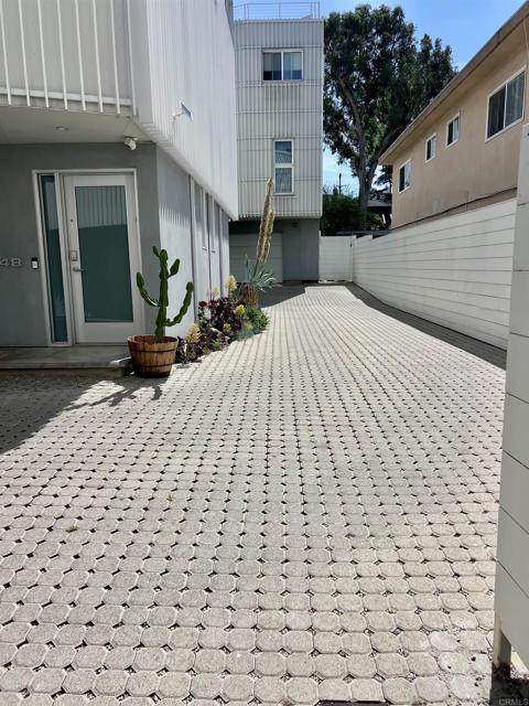 Detail Gallery Image 23 of 26 For 2851 N Buzz Ct, Los Angeles,  CA 90039 - 2 Beds | 2/1 Baths