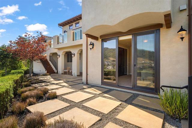 21 Bigleaf Road, Orinda CA: https://media.crmls.org/mediaz/869d5fa1-37dd-4937-ab0a-63da25d48b8f.jpg