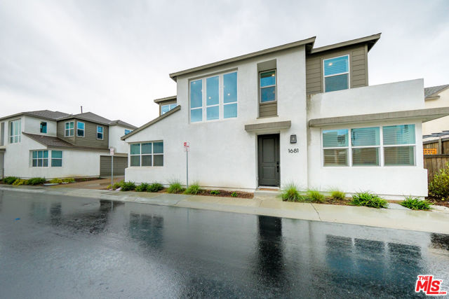 1681 Whitmore Loop, Chula Vista CA: https://media.crmls.org/mediaz/869e2893-dfe9-4db2-8347-d747e9770195.jpg