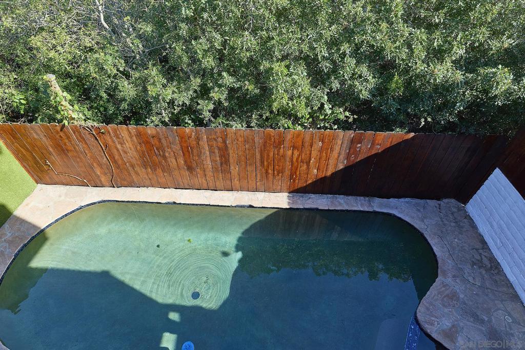 MLS #250045035SD image #10