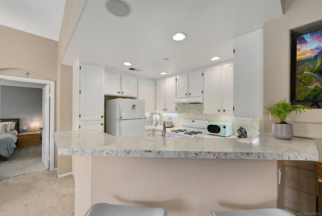254 Aurora - photo 2