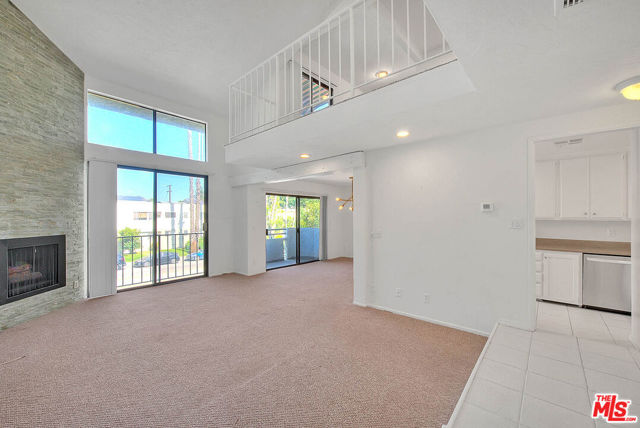 4311 Colfax Avenue, Studio City CA: https://media.crmls.org/mediaz/869ed4b6-e53a-4103-8c5d-1dc893ebeb47.jpg