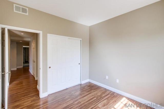 12079 Tivoli Park Row, San Diego CA: https://media.crmls.org/mediaz/869eda51-a8ae-43a4-bfdc-c0d5a39ccae7.jpg