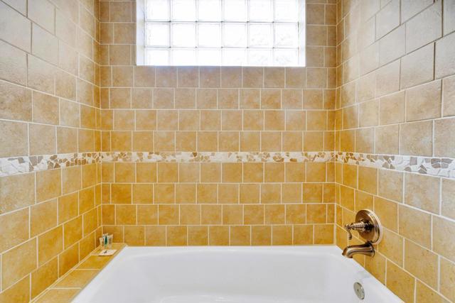 Image 18 of 80 For 15515 Ocotillo Road