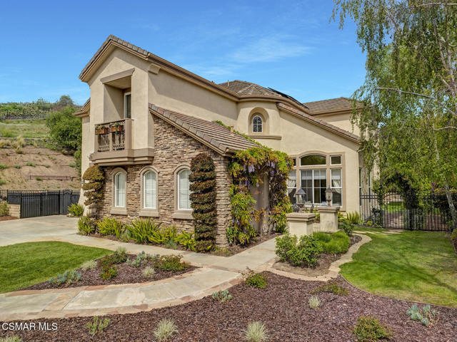 331 Briar Bluff Circle, Thousand Oaks CA: https://media.crmls.org/mediaz/869f862b-e8e9-4746-be14-aea48279c380.jpg