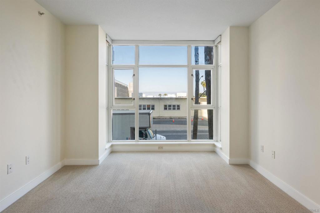 MLS #250029737SD img 24