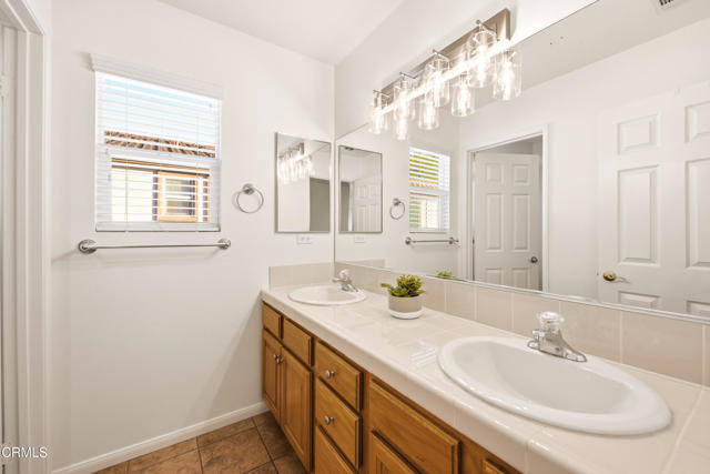 Detail Gallery Image 31 of 58 For 4609 Calle Descanso, Camarillo,  CA 93012 - 4 Beds | 2/1 Baths