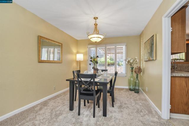 Image 6 of 43 For 4484 Snowberry Ct