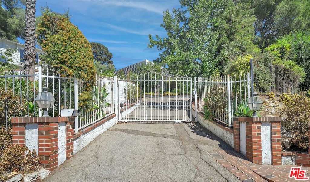 7867 Woodrow Wilson Drive