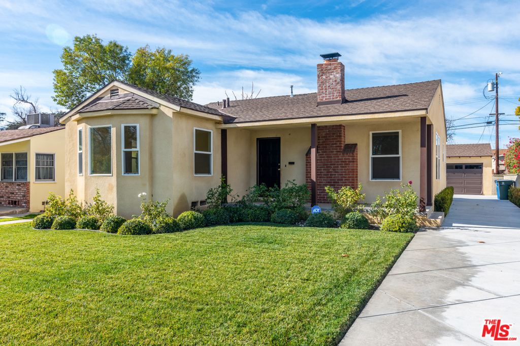 1233 N Lamer Street